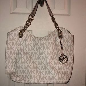 Michael Kors gorgeous handbag!!!